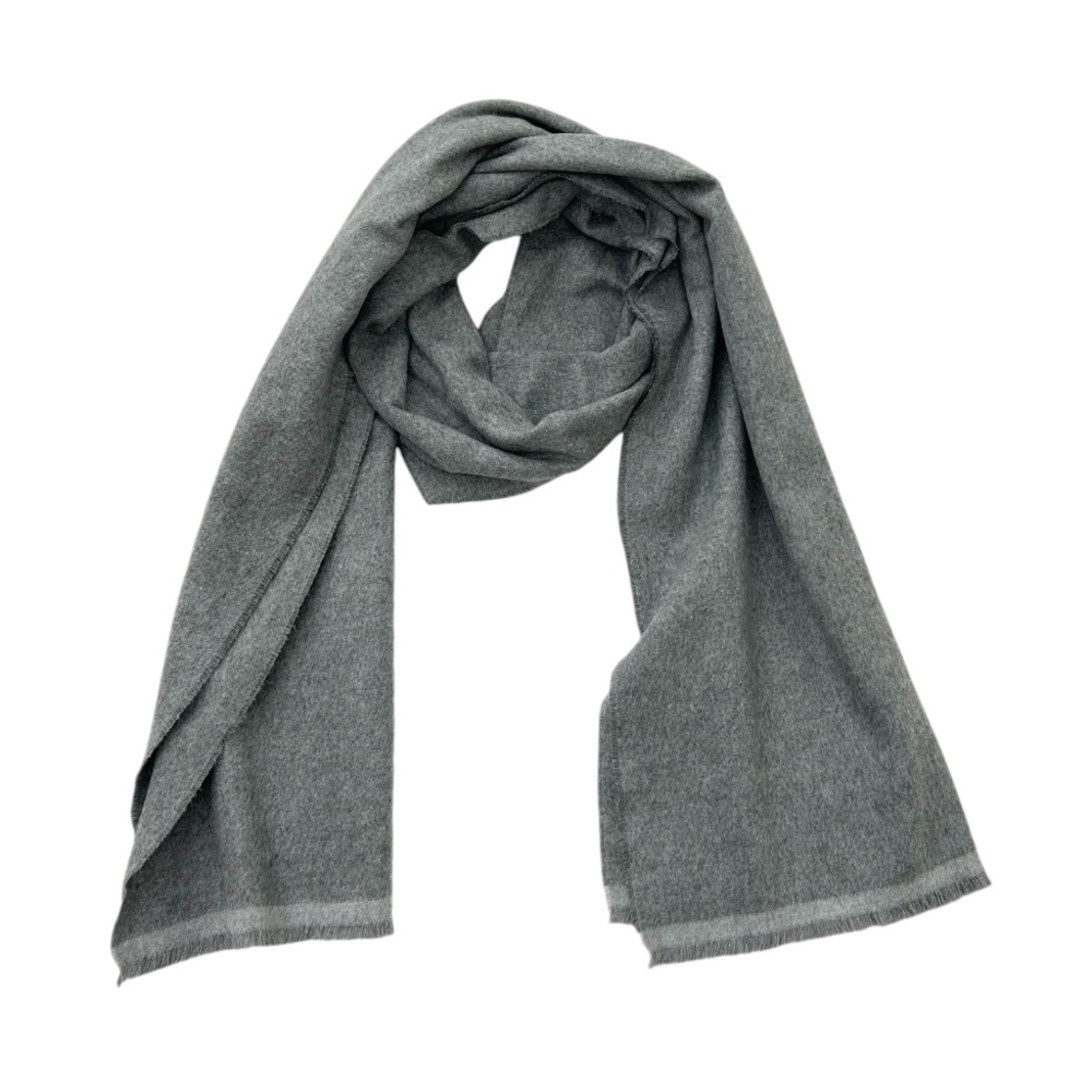 Soft Men's Grey Scarf